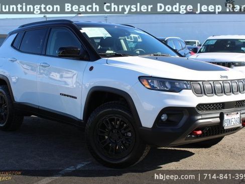 Used 2022 Jeep Compass Trailhawk w/ Trailhawk Convenience Group image 1