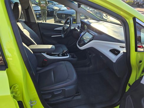 Used 2019 Chevrolet Bolt Premier w/ Infotainment Package image 11