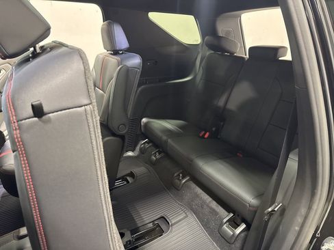 New 2026 Chevrolet Traverse RS w/ LPO, Floor Liner Package AWD/4WD image 23