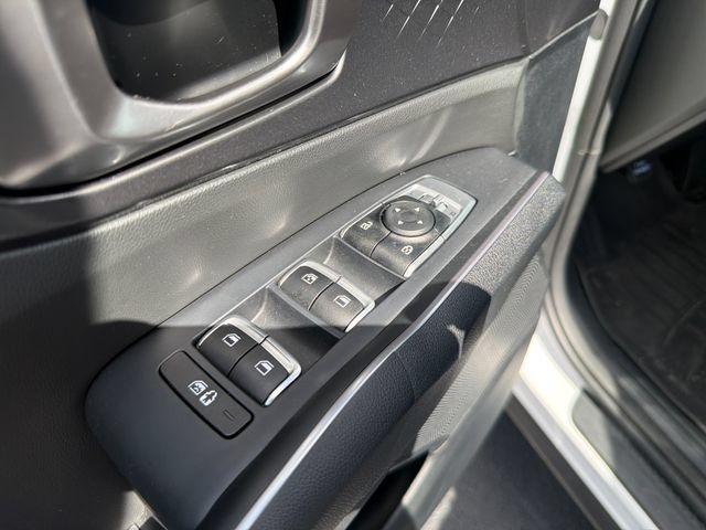 Used 2023 Kia Sorento S w/ Panoramic Sunroof Package FWD image 12