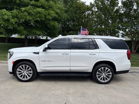 Used 2021 GMC Yukon Denali w/ LPO, Illumination Package AWD/4WD image 5