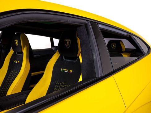 Used 2021 Lamborghini Urus AWD/4WD image 14