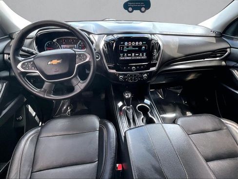 Used 2019 Chevrolet Traverse Premier w/ Driver Confidence II Package FWD image 16