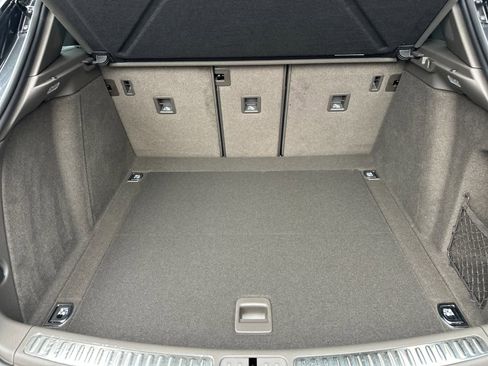 New 2026 Porsche Macan image 16