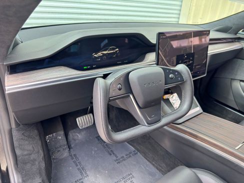 Used 2022 Tesla Model S AWD/4WD image 13