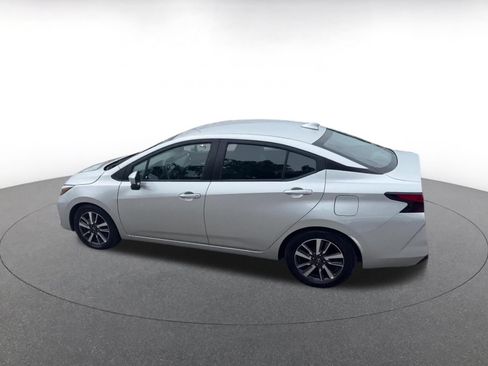 Used 2025 Nissan Versa SV FWD image 8