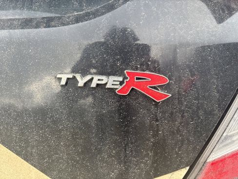 Used 2017 Honda Civic Type R image 11
