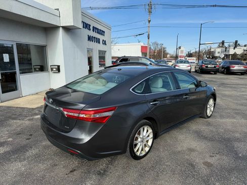 Used 2013 Toyota Avalon XLE image 5