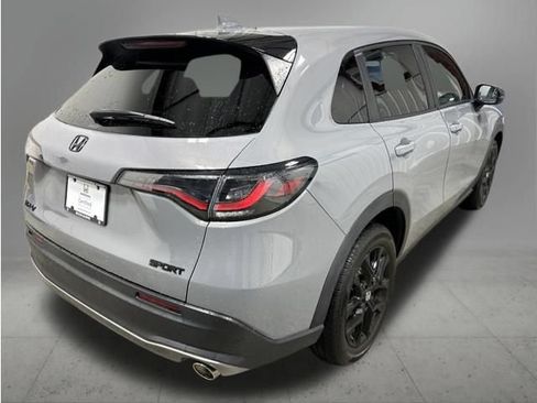 Used 2025 Honda HR-V Sport image 6