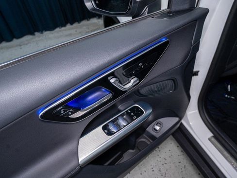 Certified 2026 Mercedes-Benz GLC 300 image 11