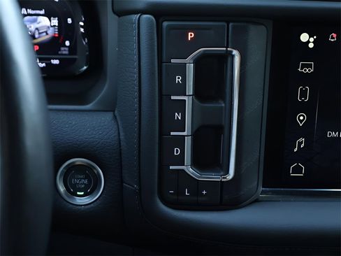 Used 2024 GMC Yukon Denali w/ Denali Reserve Package image 29