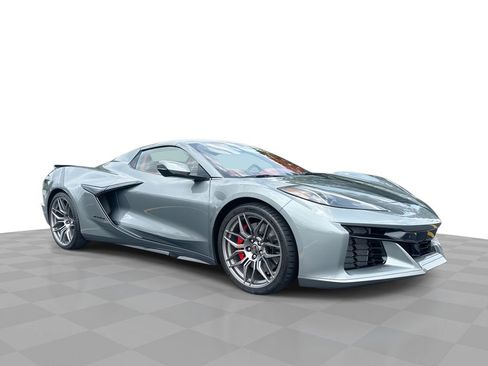 Used 2024 Chevrolet Corvette Z06 RWD image 1