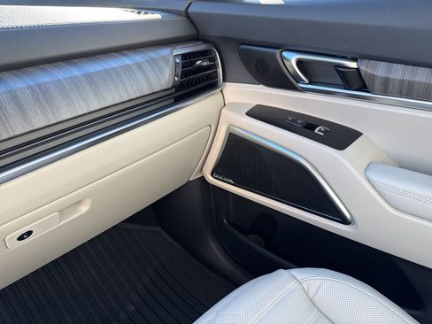 Used 2025 Kia Telluride SX Prestige image 34