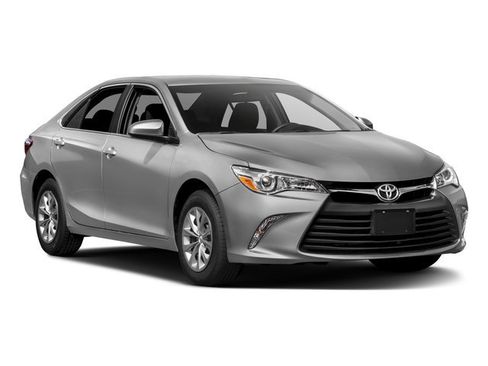 Used 2017 Toyota Camry LE FWD image 7