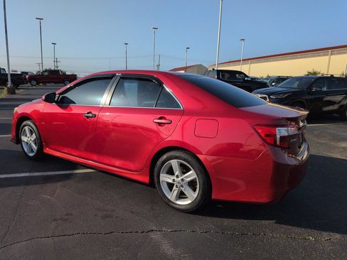 Used 2013 Toyota Camry SE FWD image 4