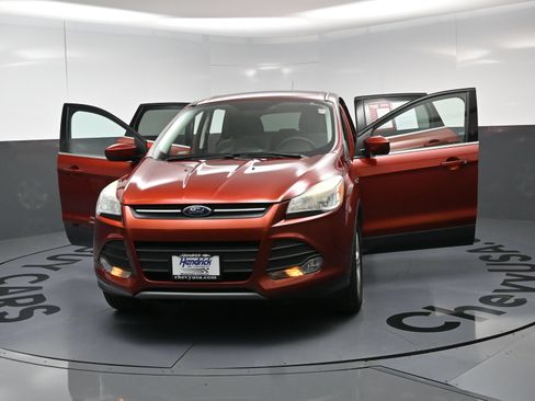 Used 2016 Ford Escape SE FWD image 22
