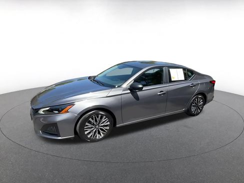 Used 2026 Nissan Altima 2.5 SV FWD image 8