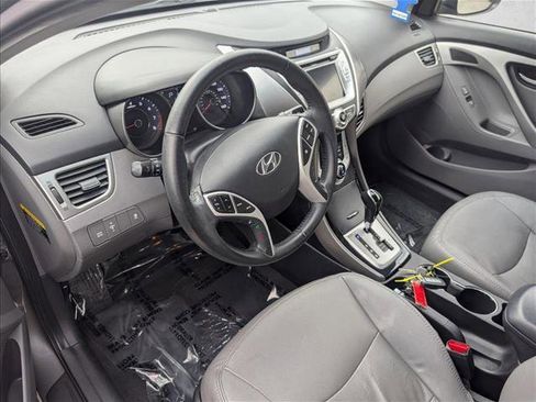 Used 2012 Hyundai Elantra Limited w/ Technology Pkg 5 FWD image 10