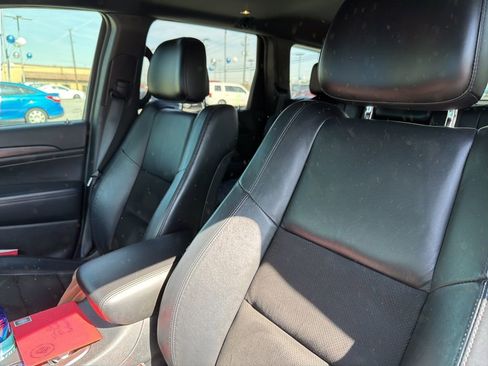 Used 2021 Jeep Grand Cherokee Laredo X image 16