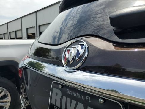 Used 2018 Buick Enclave Essence FWD image 6