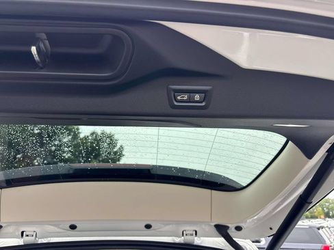 Used 2022 BMW X7 xDrive40i AWD/4WD image 14