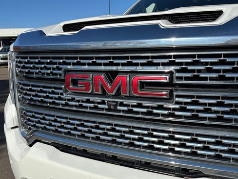 Used 2020 GMC Sierra 2500 Denali w/ Technology Package image 22