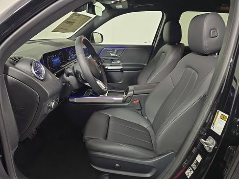 New 2026 Mercedes-Benz GLB 250 4MATIC image 5