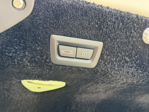 Used 2018 Rolls-Royce Ghost RWD image 41