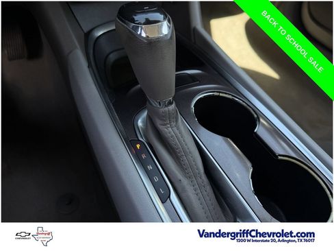 Used 2020 Chevrolet Malibu LT FWD image 18