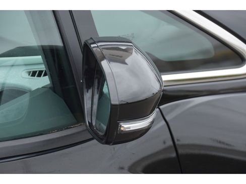 Used 2021 Chevrolet Bolt Premier w/ Infotainment Package image 26