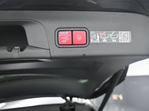 Used 2026 Mercedes-Benz GLS 450 4MATIC image 26