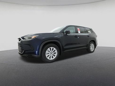 New 2026 Toyota Grand Highlander XLE image 17