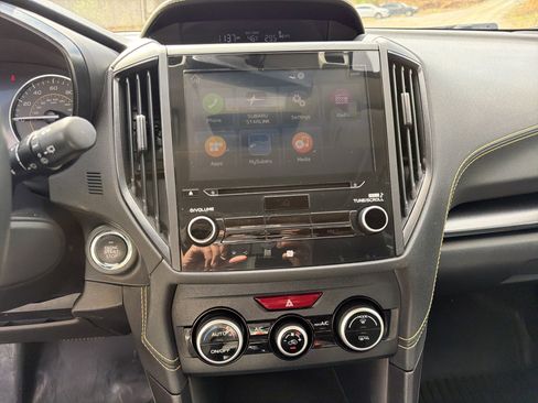 Used 2022 Subaru Crosstrek 2.5i Sport w/ Moonroof Package image 27