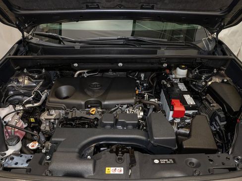 Used 2024 Toyota RAV4 LE image 17