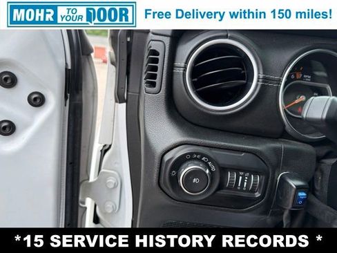 Used 2020 Jeep Wrangler Unlimited Sahara AWD/4WD image 18