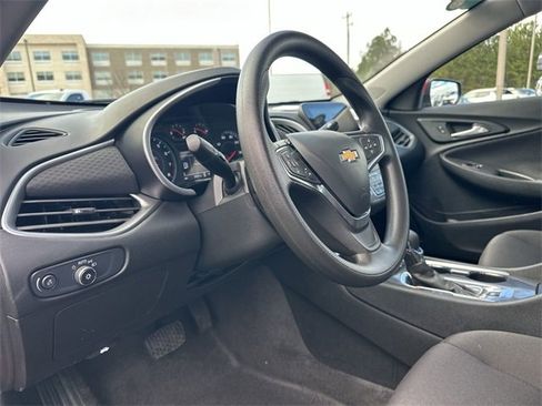 Certified 2025 Chevrolet Malibu LT image 10