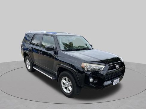 Used 2014 Toyota 4Runner SR5 AWD/4WD image 3