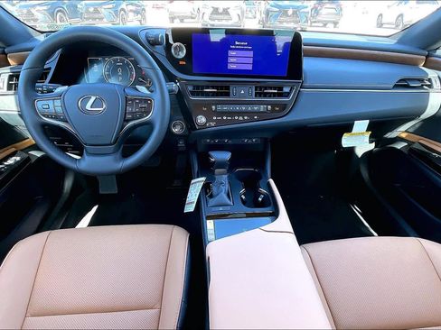 New 2025 Lexus ES 350 w/ Premium Package image 8