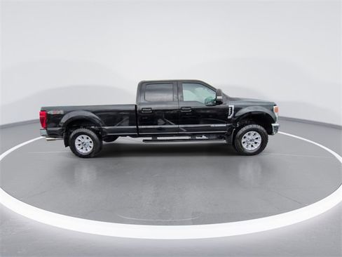 Used 2022 Ford F250 XLT image 2