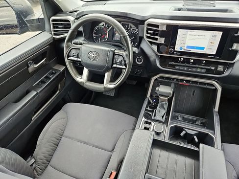 Used 2022 Toyota Tundra SR5 AWD/4WD image 10