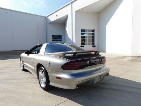Used 2002 Pontiac Firebird Formula image 8