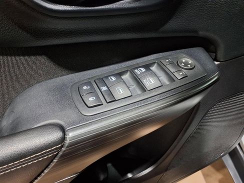 Certified 2016 Jeep Cherokee Latitude w/ Cold Weather Group image 16