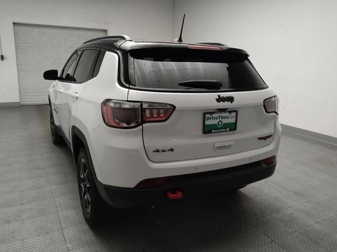 Used 2025 Jeep Compass Trailhawk AWD/4WD image 6
