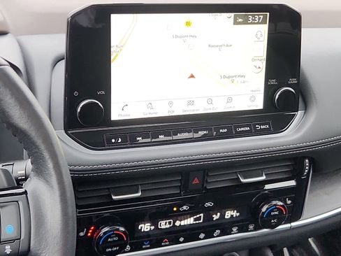 Used 2021 Nissan Rogue SL w/ Premium Package image 14