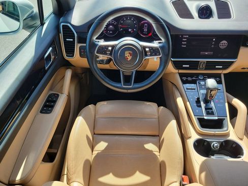 Certified 2023 Porsche Cayenne AWD/4WD image 21