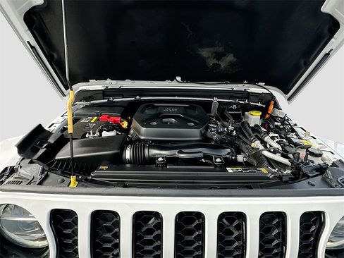 Used 2021 Jeep Wrangler Unlimited Sahara image 30
