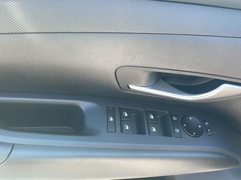 Used 2025 Hyundai Tucson SE AWD/4WD image 25