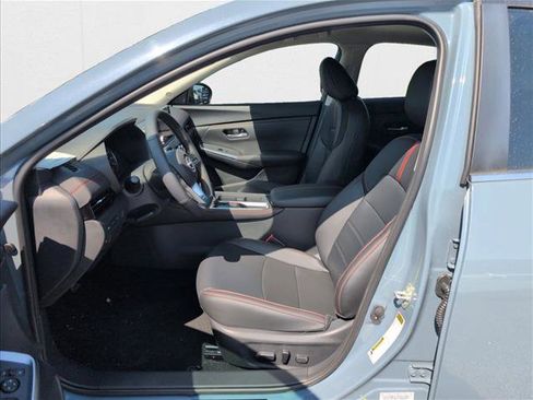 New 2025 Nissan Sentra SR w/ SR Premium Package image 15