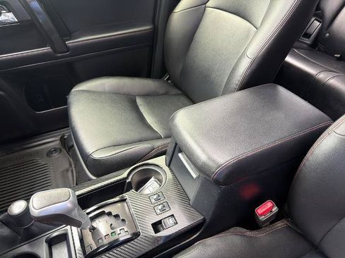 Used 2024 Toyota 4Runner TRD Off-Road Premium w/ Off Road Premium Plus Package AWD/4WD image 31
