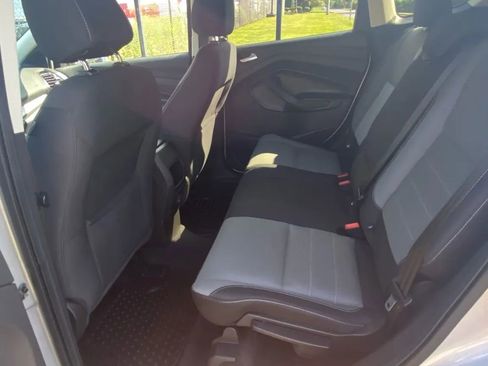 Used 2016 Ford Escape SE image 20